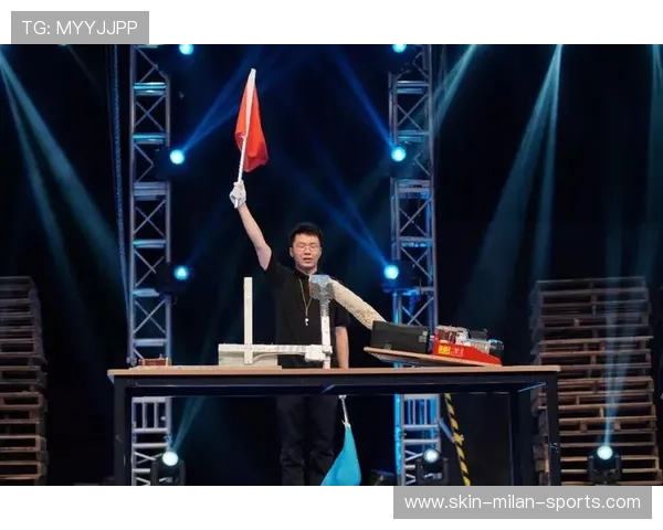 掰腕赛决赛双方力量对抗白热化